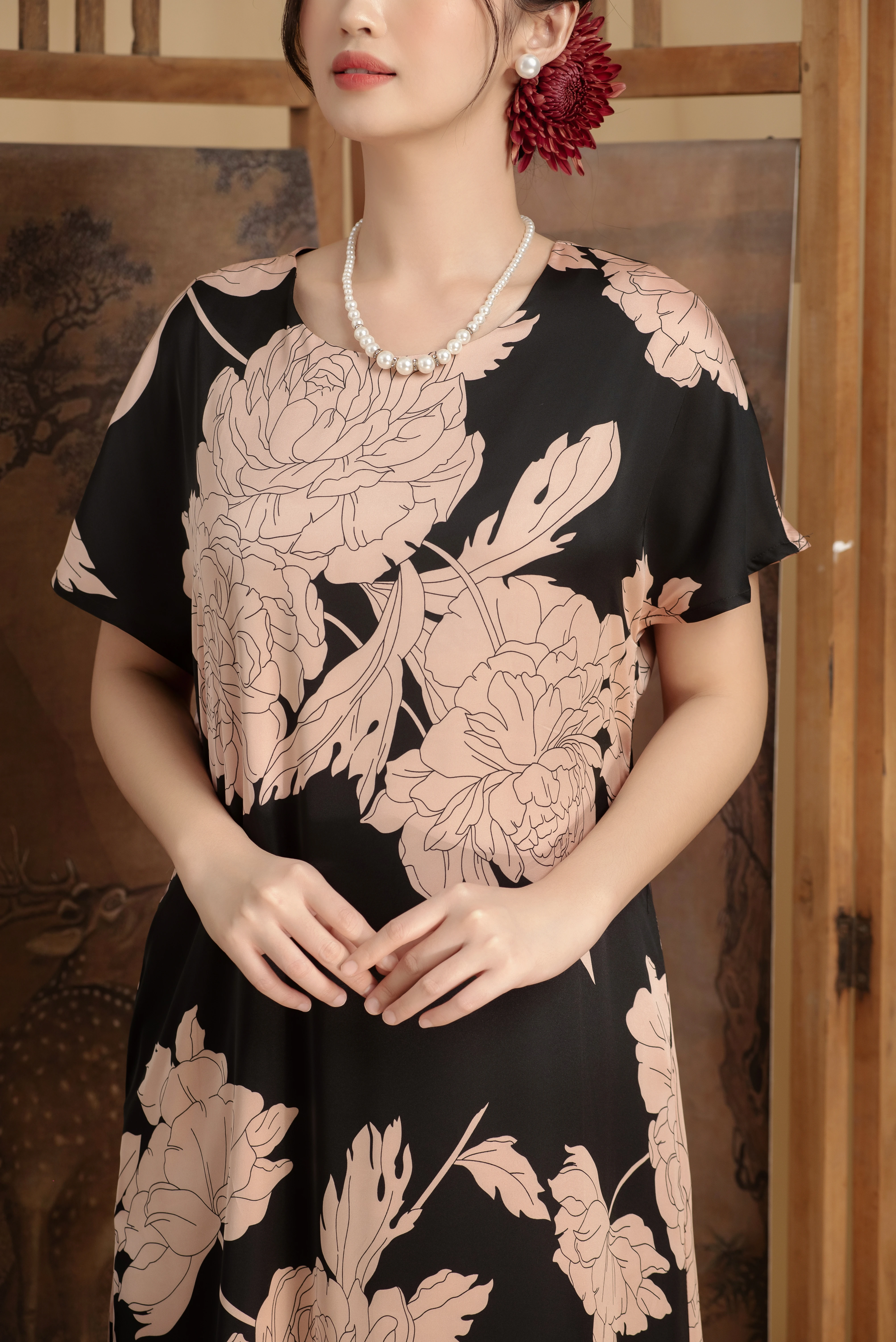 Đầm trung niên lụa thiết kế in hoa lớn DD3L0708